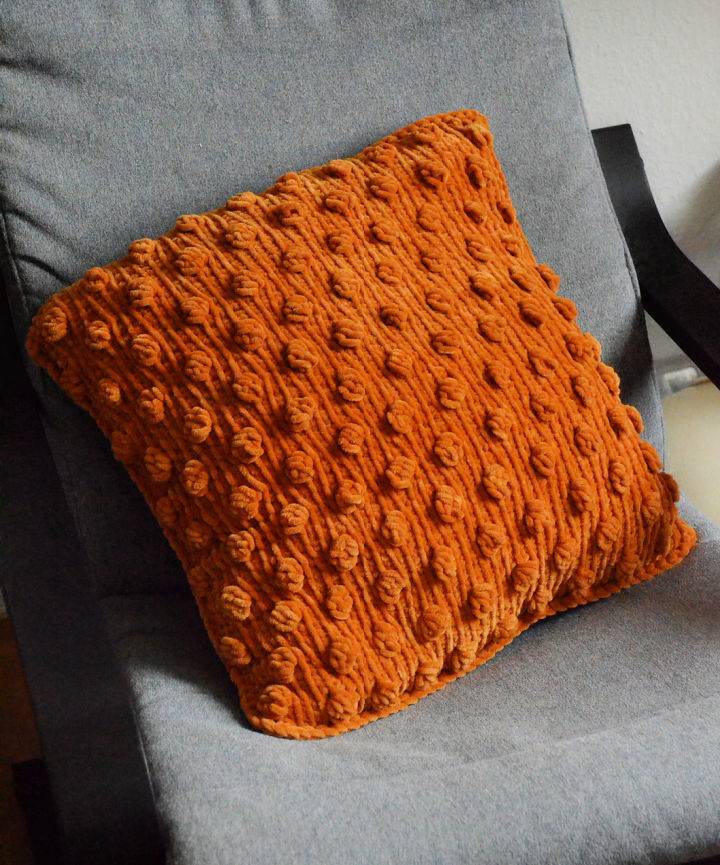Easiest Oak Apples Pillow to Crochet
