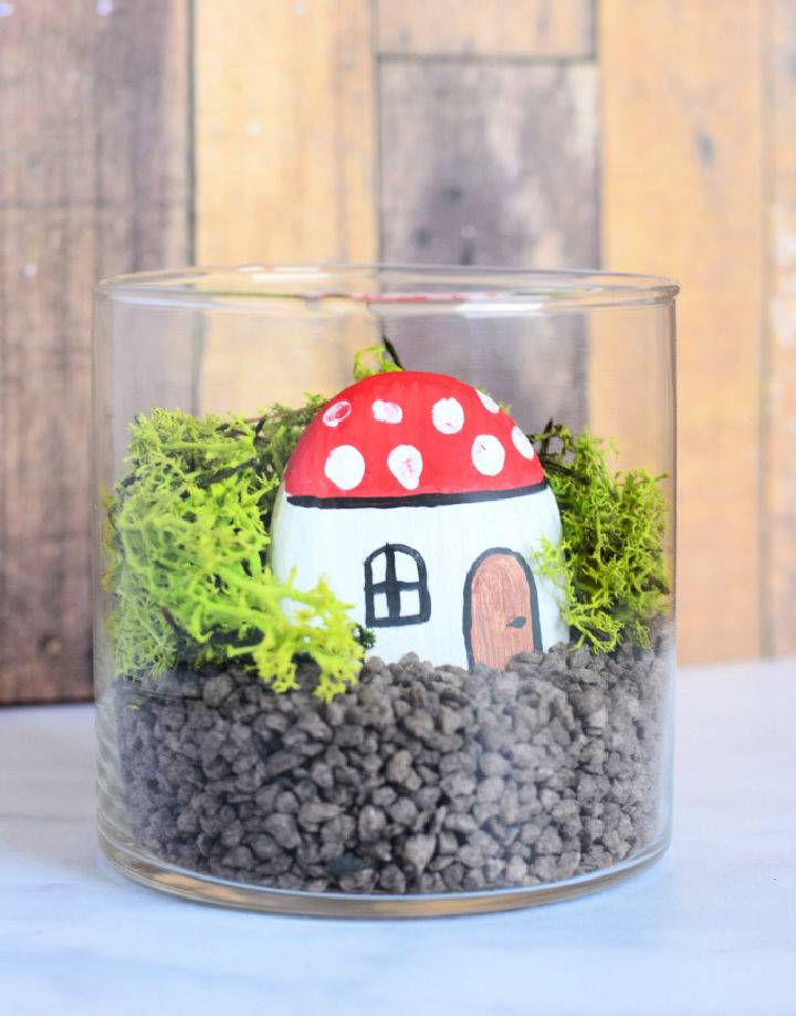 Simple DIY Fairy Garden in a Jar