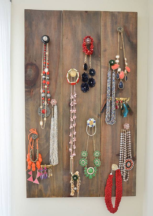 Simple DIY Jewelry Organizer