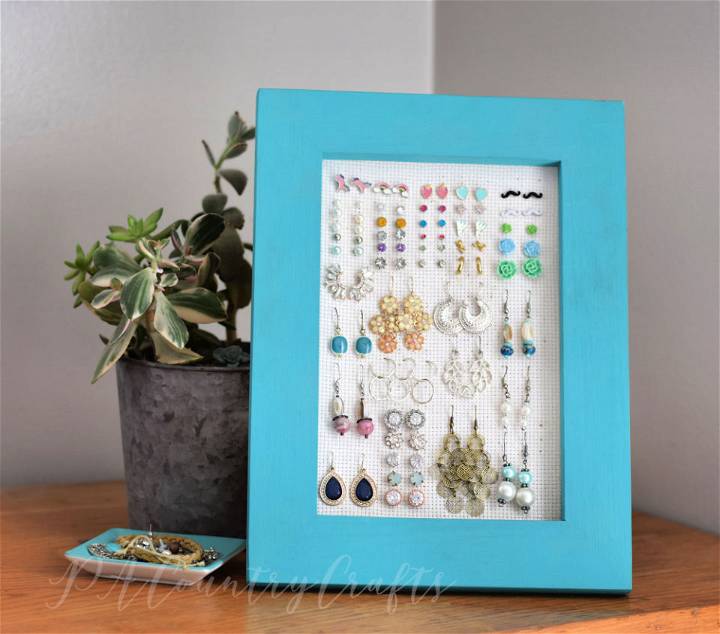 DIY Picture Frame Earring Organizer - Positively Splendid {Crafts, Sewing,  Recipes and Home Decor}