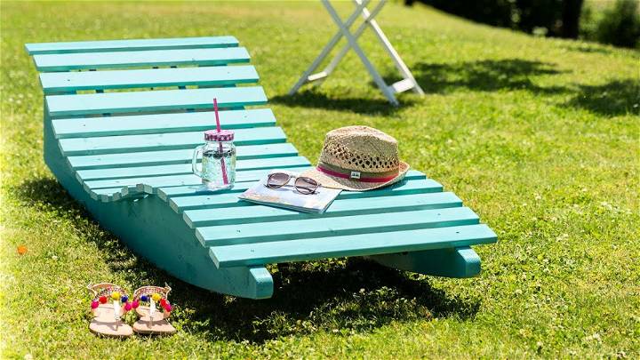 How to Make a Sunbed for The Garden