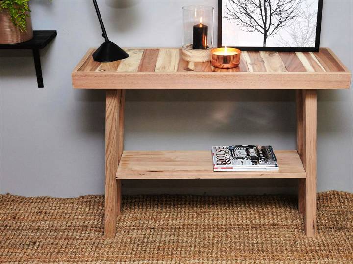 Make Your Own Pallet Hall Table
