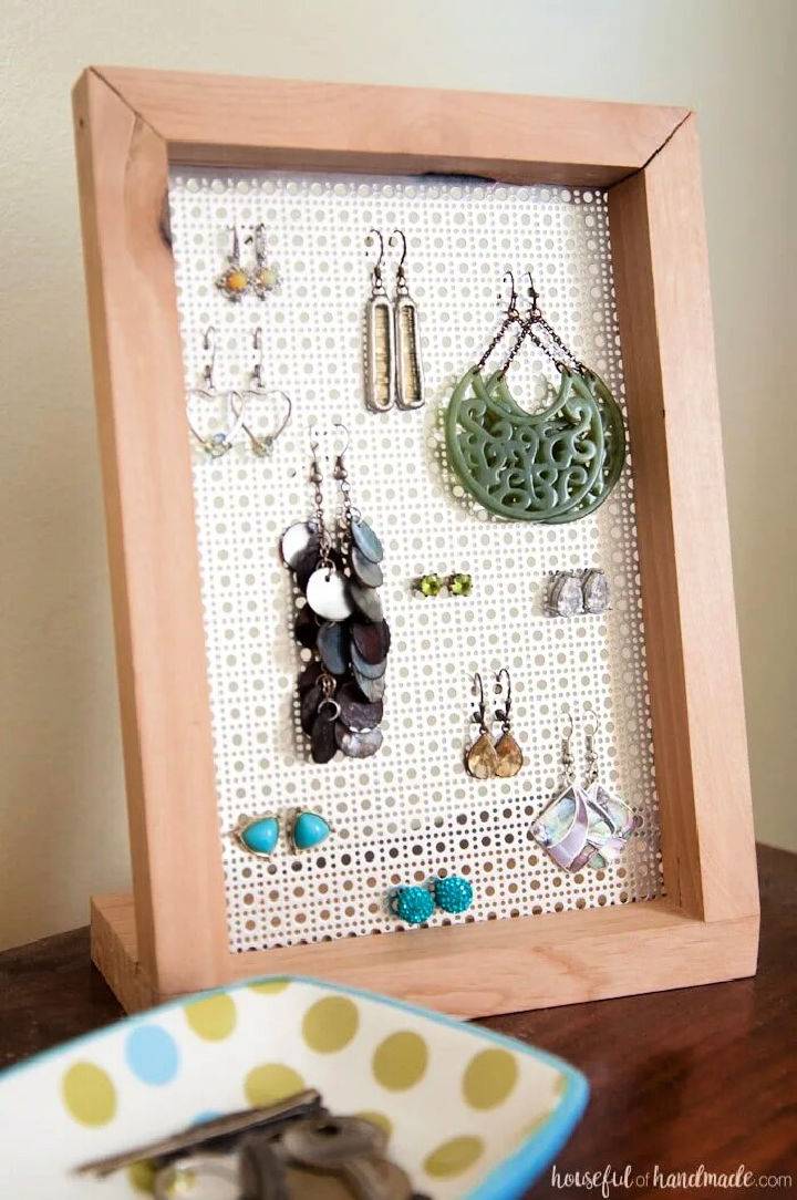 Quick and Easy DIY Wooden Earring Stand