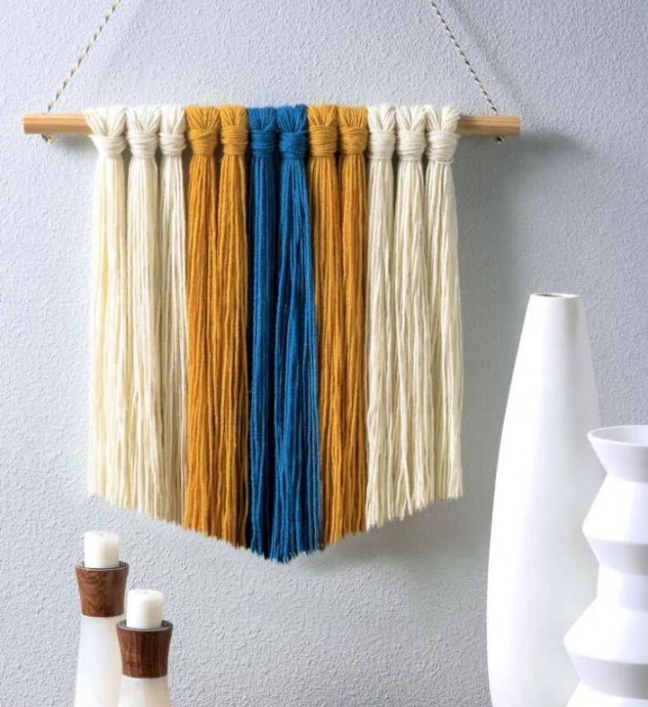 Simple Yarn Wall Hanging on a Budget