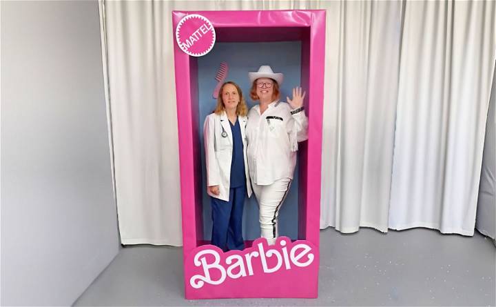 how to make a barbie box photo booth