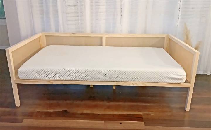 how to make a daybed