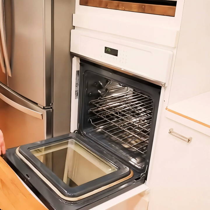 5 tips to clean your oven like a pro