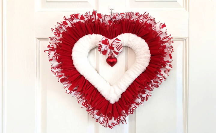 amazing diy dollar tree heart wreath