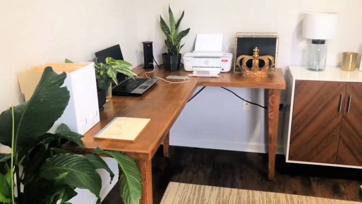 build a DIY corner desk