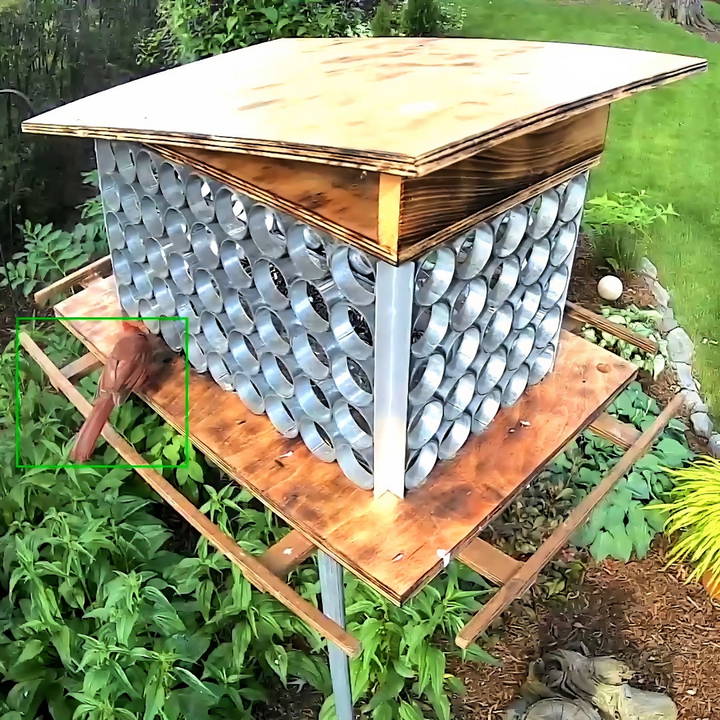 build a squirrel proof bird feeder