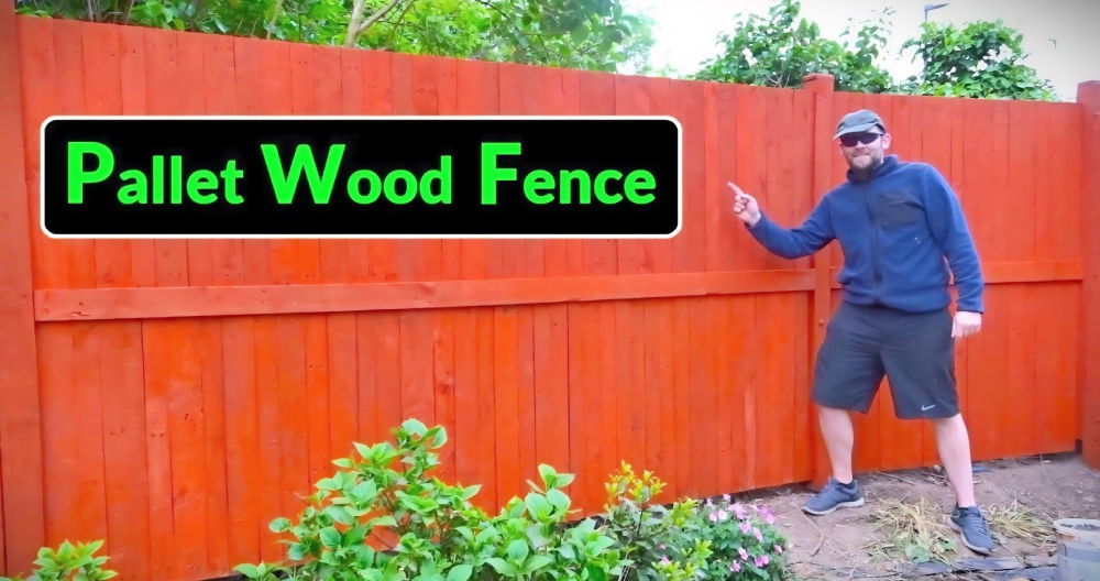 building a pallet wood fence for garden