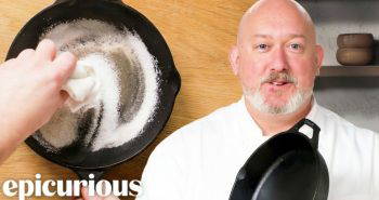 cleaning a cast iron skillet