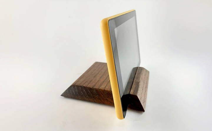 easy diy wooden tablet stand