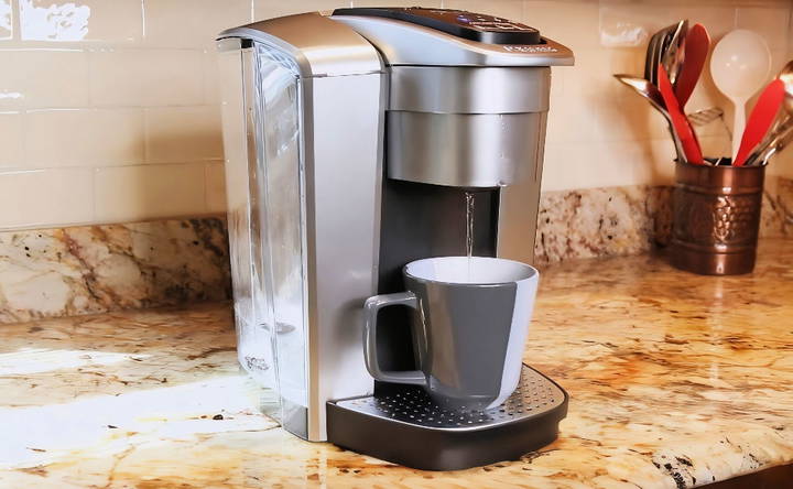 easy way to clean a keurig with vinegar