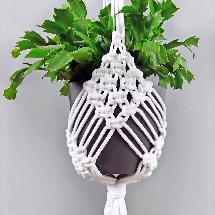 free macrame plant hanger pattern