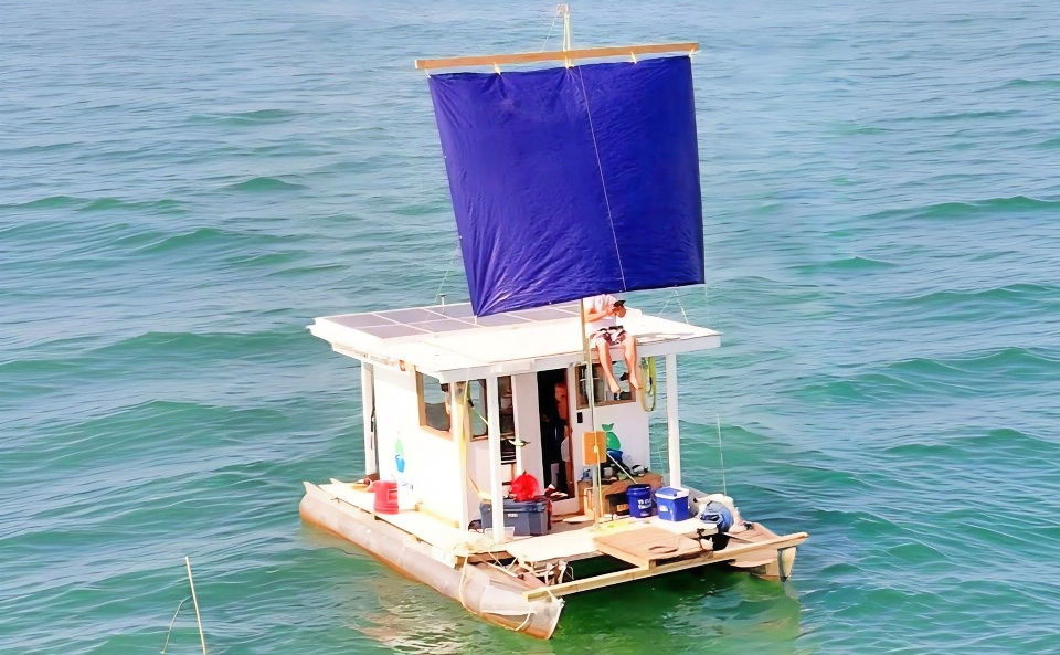 how to build a pontoon houseboat