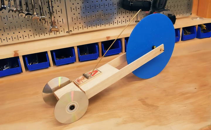 how to make a mousetrap car