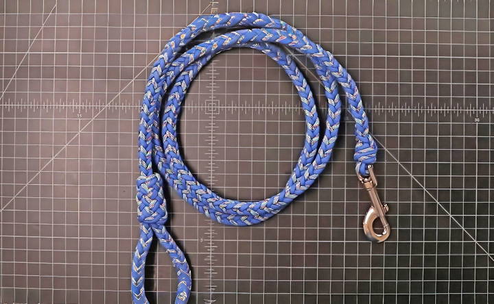 how to make a paracord dog leash