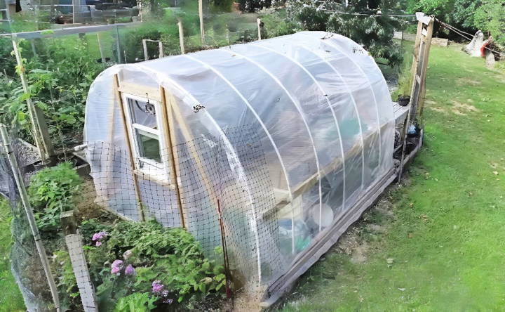 how to make a pvc pipe greenhouse