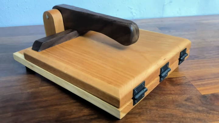 how to make a tortilla press