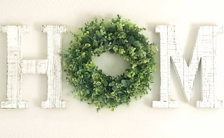 how to make an eucalyptus wreath