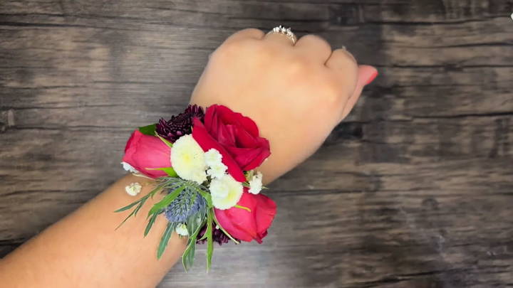 make a corsage at home