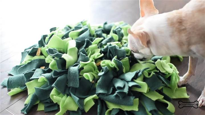 making a snuffle mat