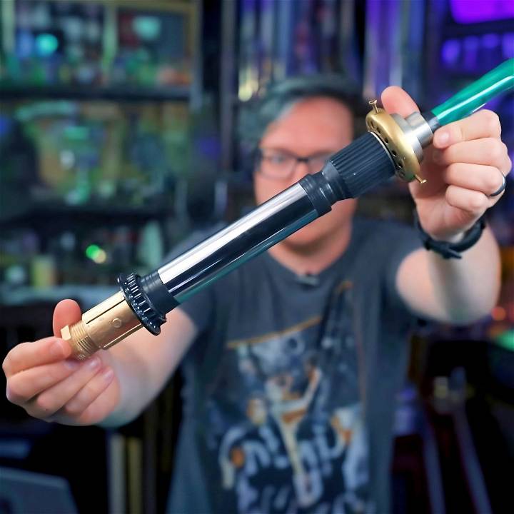 quick and easy diy lightsaber