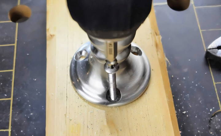 easy way to remove a stripped screw