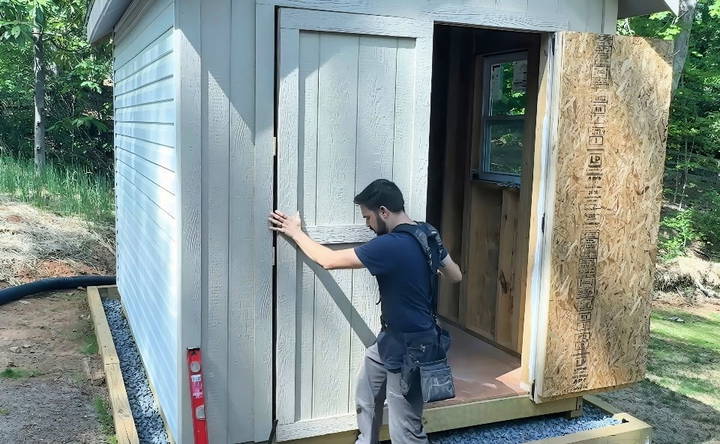 installing the door