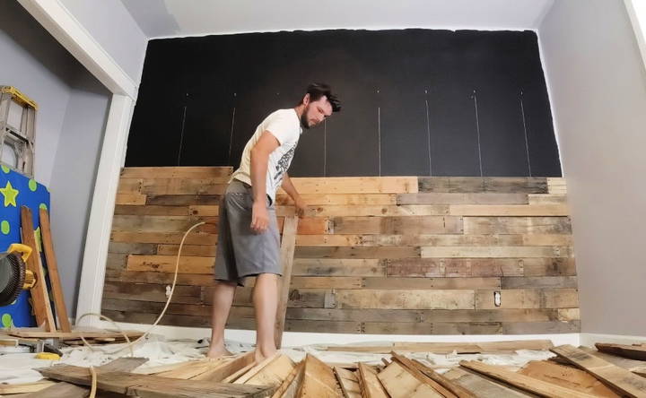 installing the pallet wood