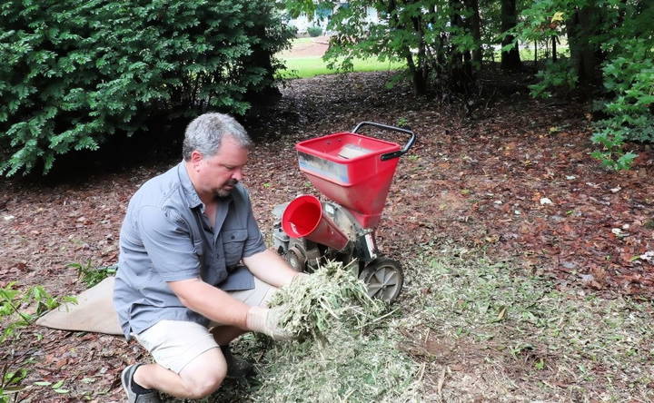 collect and spread the mulch