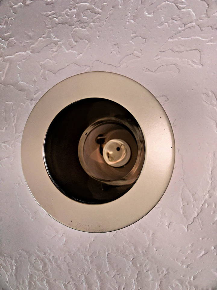 how to remove a gu24 light bulb base from your ceiling