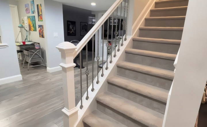 install newel post and handrail on landing