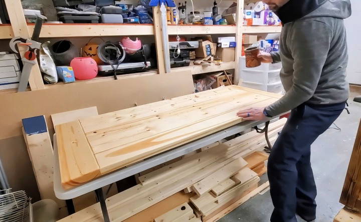 making the sliding barn door