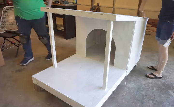 painting and priming dog house