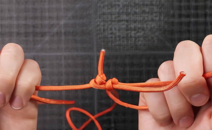 breakaway knots for paracord necklaces