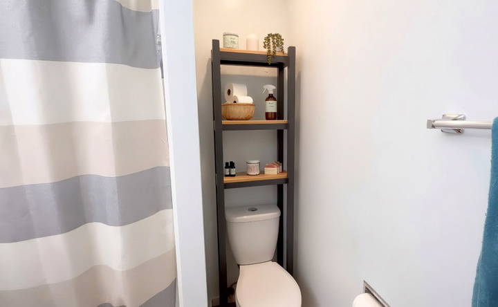 build an over the toilet storage shelf