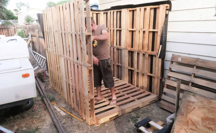 erect the pallet walls