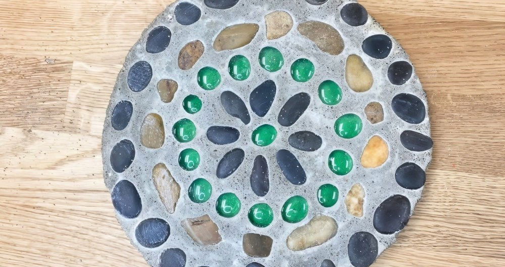 DIY Stepping Stones for Your Backyard Walkway