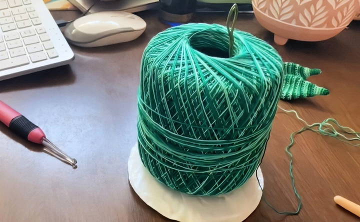 how to make a yarn holder