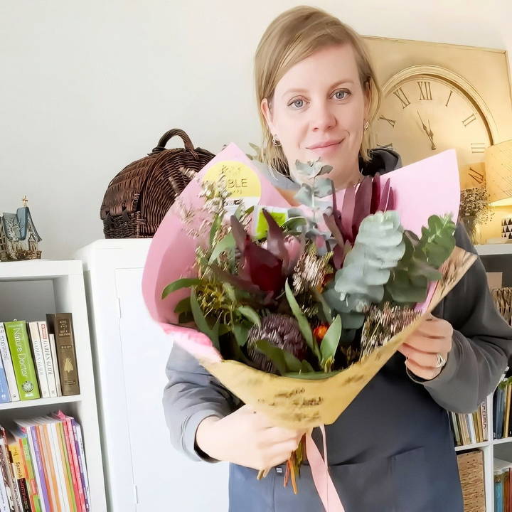 making a wrapped flower bouquet