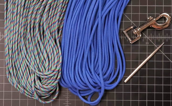 measure and cut the paracord for dog leash