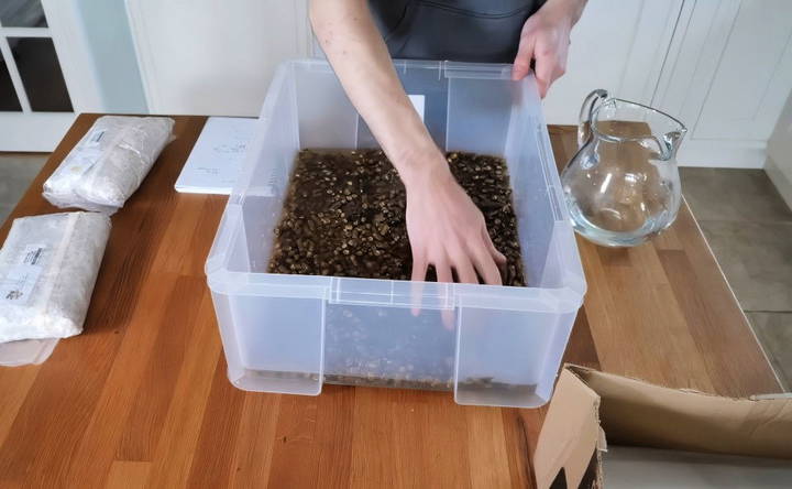 measure the straw pellets and water