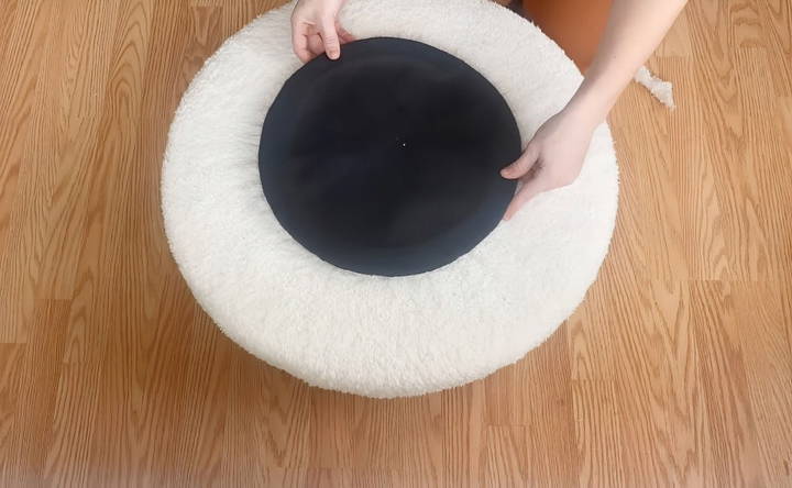 upholstering the mushroom top