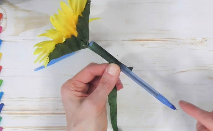 wrap the pen with florist tape