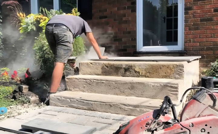 cut pavers with angle grinder