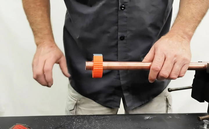 cutting copper pipe using an auto cut tool