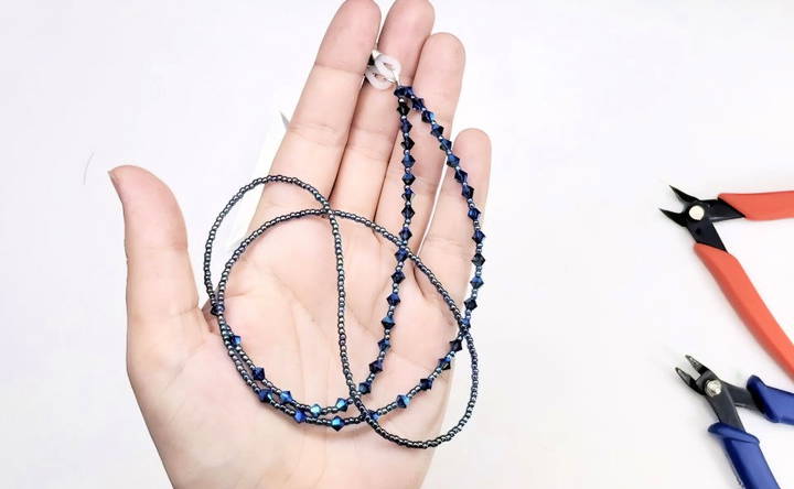 diy glasses chain with crystals and seed beads