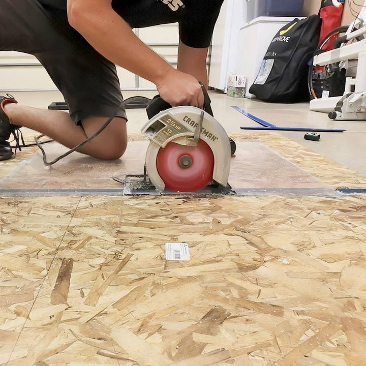 how to cut plexiglass with circular saw